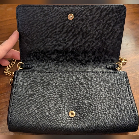 Coach chain crossbody bag EUC - Picture 2 of 7